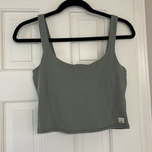 Vuori Daily Crop - Size S - Color Stormy